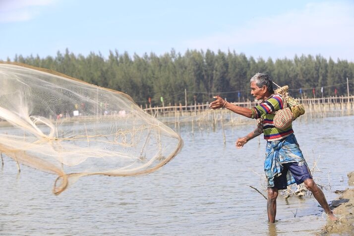 Fishing_2_1_optimized_100