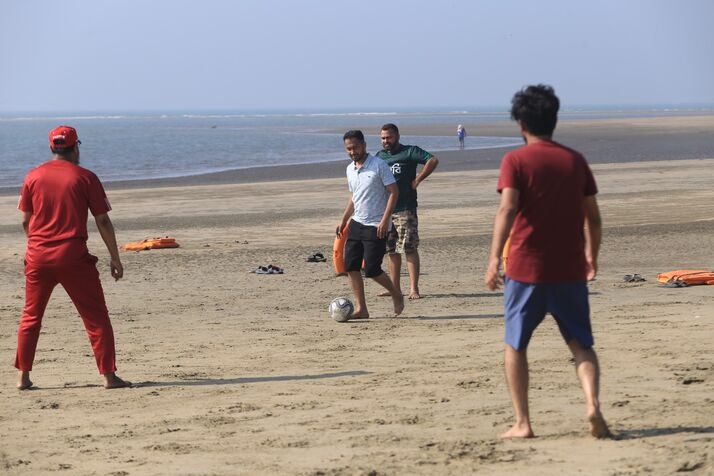 Beach Football optimized 100