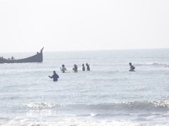 Low Tide Helps Fishers Cast Nets More Safely