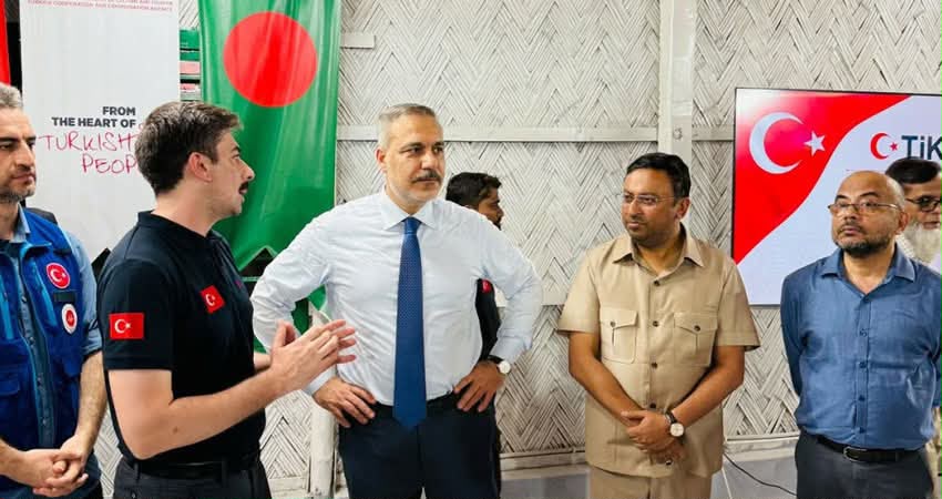 Turkish Foreign Minister Hakan Fidan Visits Rohingya Camps