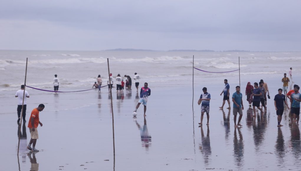 BeachFootball 4