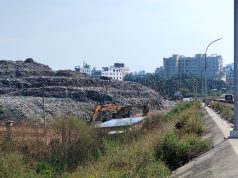 Waste Piles up Along the Bakkhali River, Worsening Pollution in Cox’s Bazar