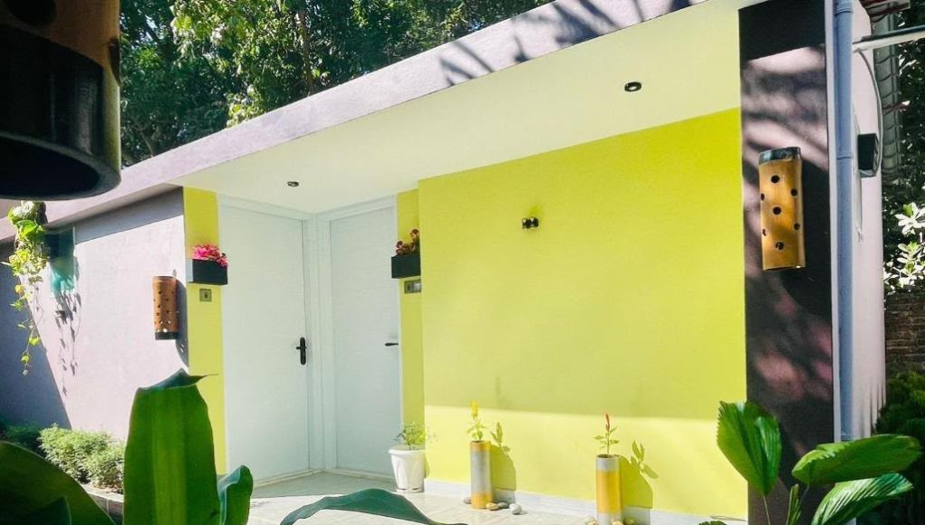 Sun Oasis Resort Draws Interest With Modern Rooms and Marine Drive Location
