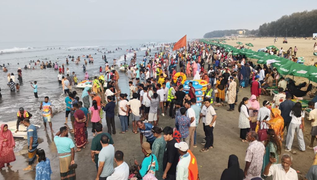 Teenage Gangs in Cox’s Bazar Target Tourists and Pedestrians